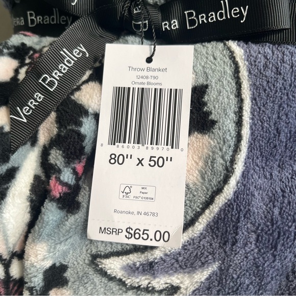 NWT Vera Throw Blanket - Ornate Blooms - Picture 3 of 3